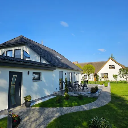 Haus Am Bodden Apartment Fuhlendorf  Exterior photo
